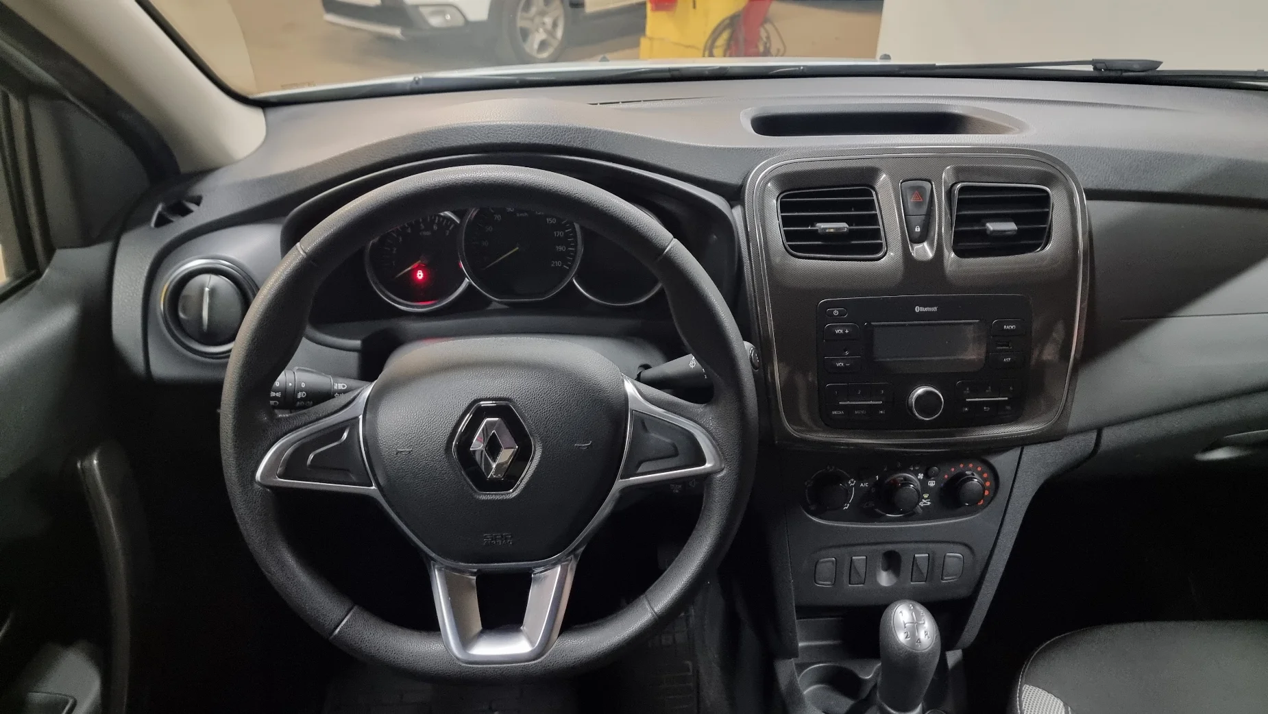 Renault Sandero Stepway photo